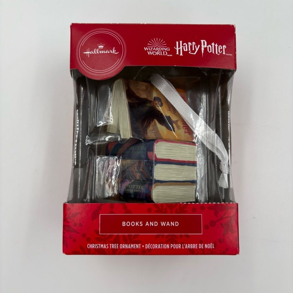 NIB NWT Hallmark Harry Potter Books and Wand Ornament